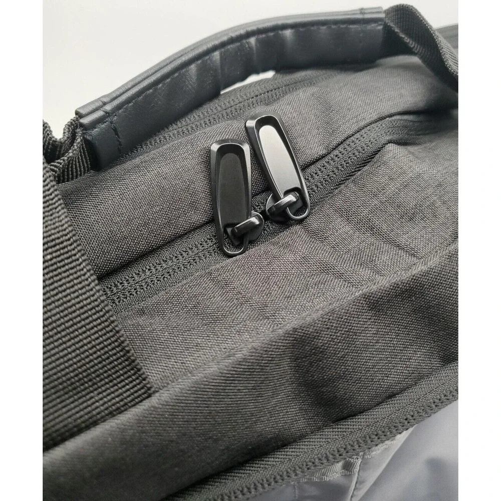 Bagsmart 17.3 Inch Expandable Laptop Computer Bag w/Luggage Strap Black